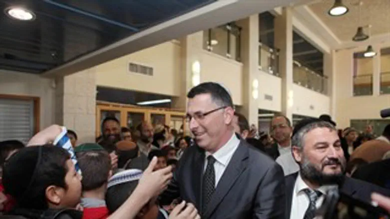 סער בחנוכת המבנה בבית שמש