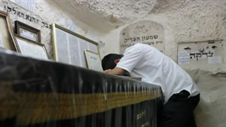 קבר שמעון הצדיק