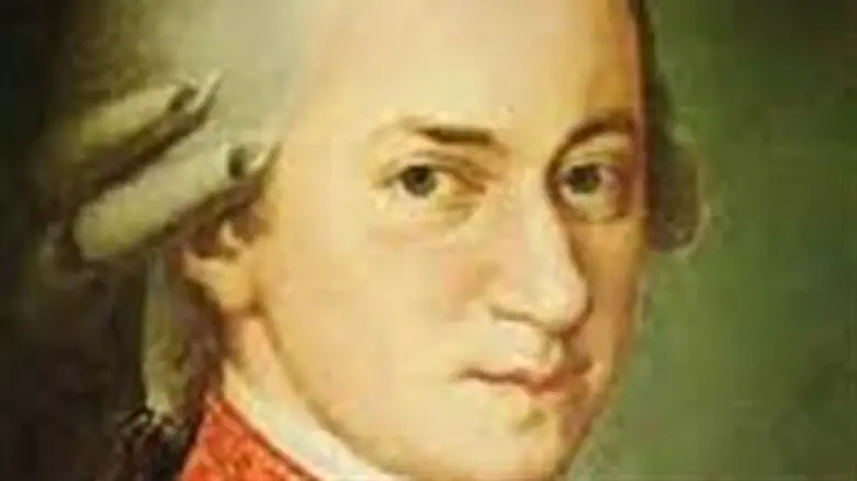 ממשיך להפתיע