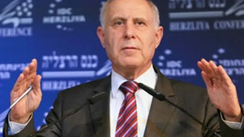 מנוגד לחוקה. איתן