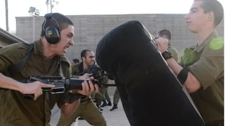 IDF cadets in hand-to-hand combat training