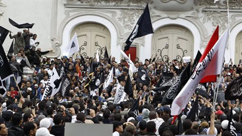 Tunisian Islamists Demand Sharia