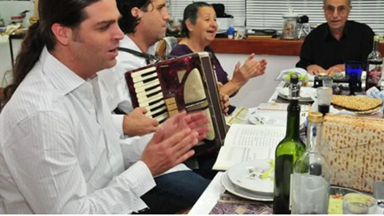 Family members celebrate Passover in Israel