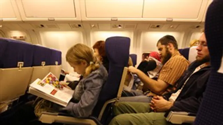 נוסעים במטוס