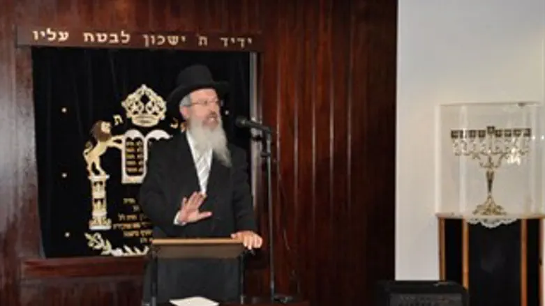 תוקף בחריפות את גופי הכשרות