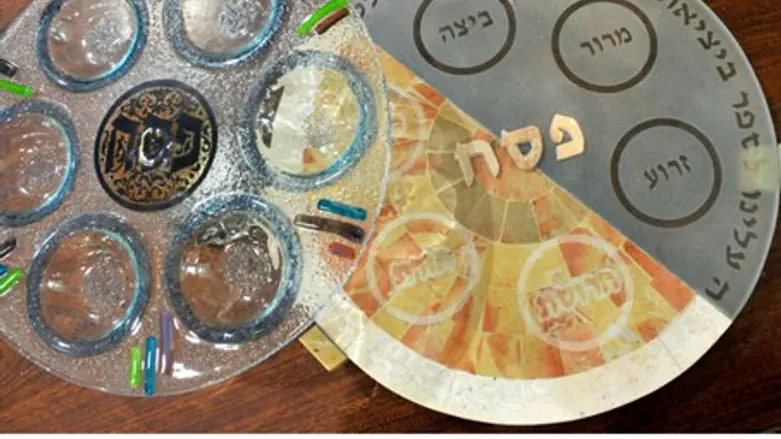 Seder plates