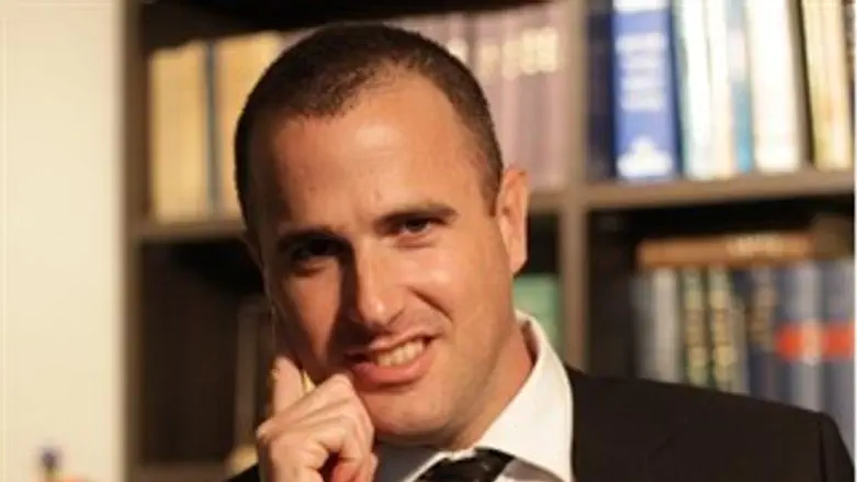 עו''ד ניר ילסוביץ' 