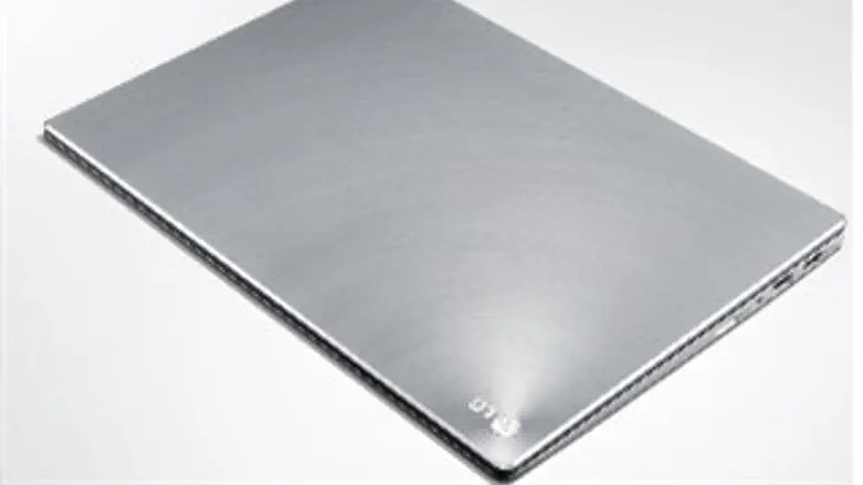 ה-Z330 של LG מגיע לארץ במחיר של 5,500 ש"ח