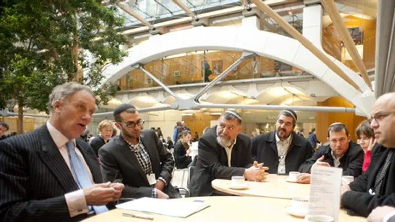 Activists meet British MP