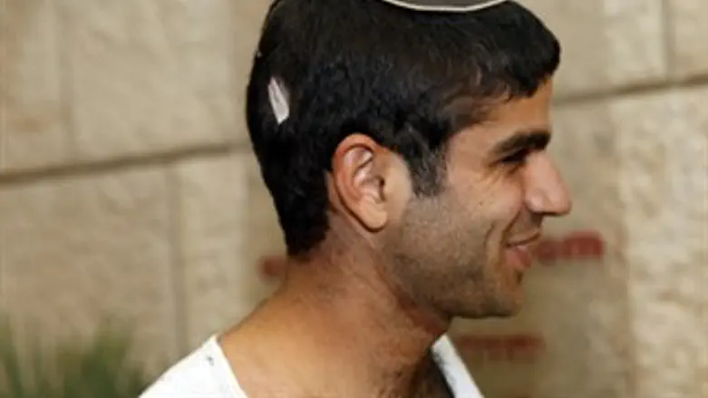 יונתן שוקרון, נפצע קל