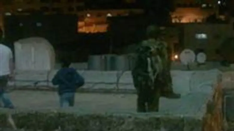 Soldiers on roofs after Arab attacks Saturday