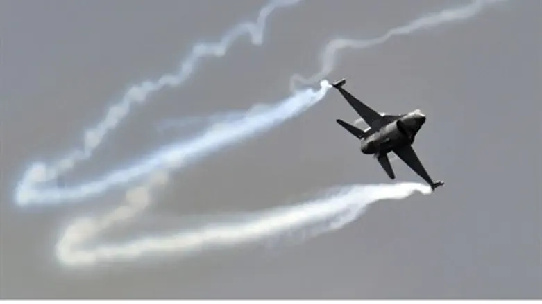 F-16 Fighting Falcon fighter jet