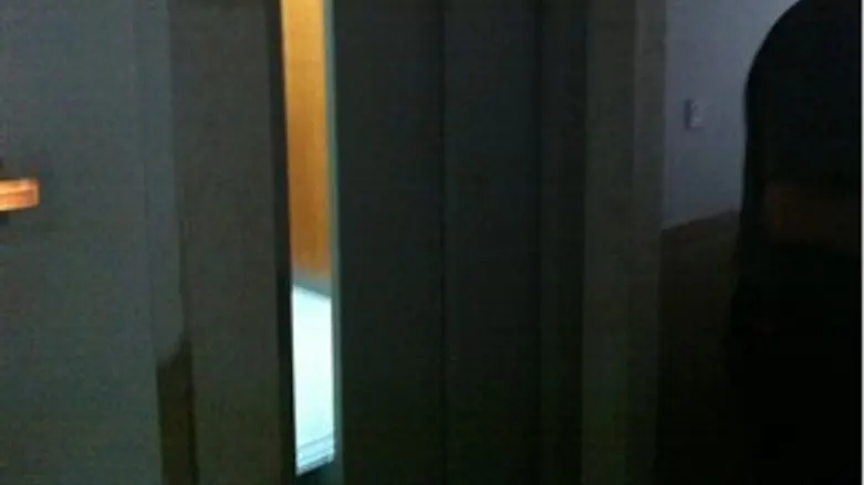 המעלית קרסה לפתע