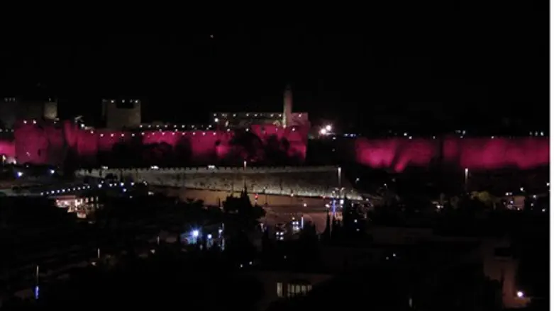 Jerusalem goes pink for breast cancer