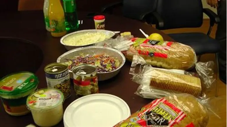 Пища (иллюстрация)