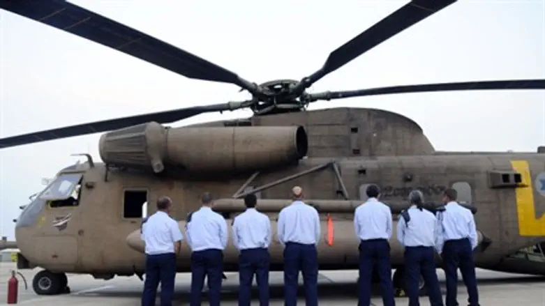 The heroic crew members.