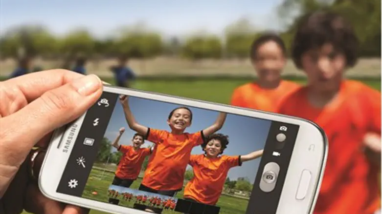 Смартфон Samsung Galaxy S III