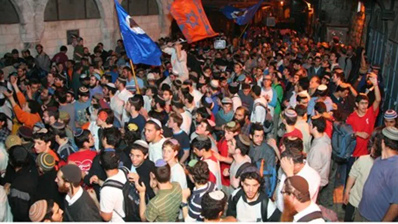 Prayer March around Temple Mount gates