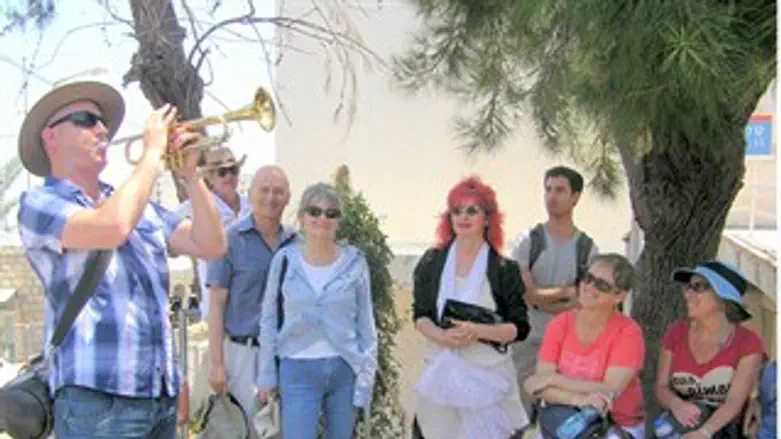 סיורי סופרים