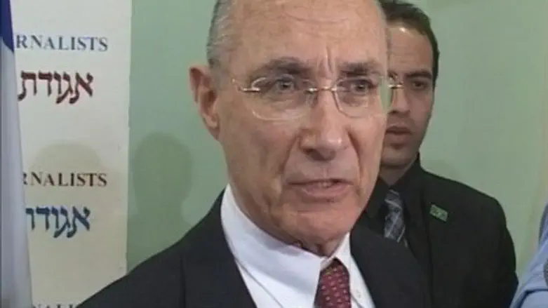 д-р Узи Ландау