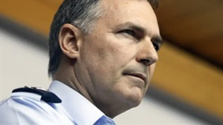 לא כוחות. דנינו