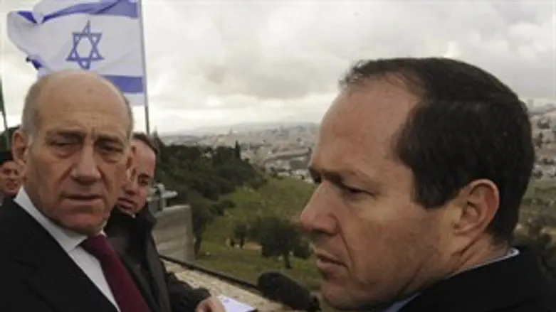 אהוד אולמרט וניר ברקת