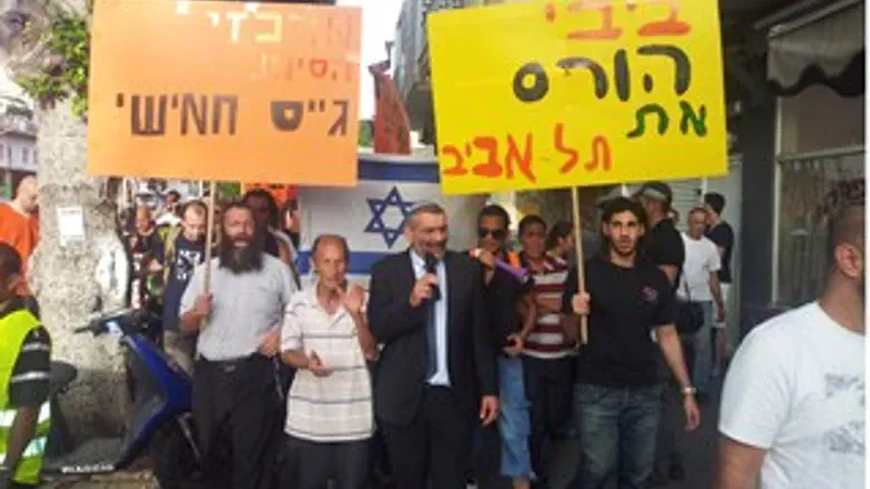 תל אביב מתעוררת