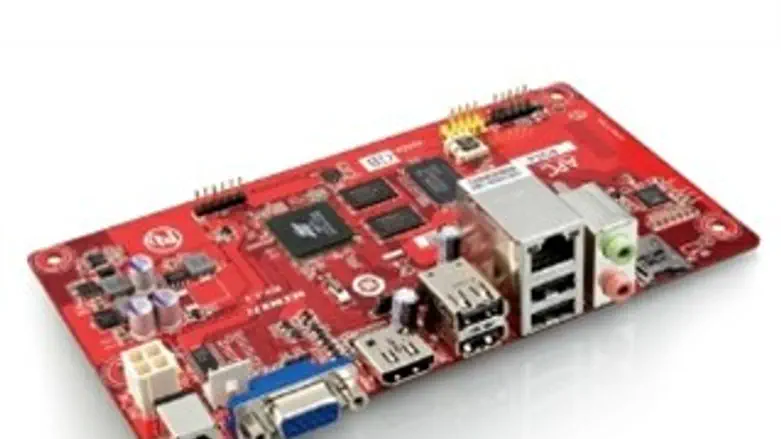 מחשב שלם ב-49 דולרים. APC