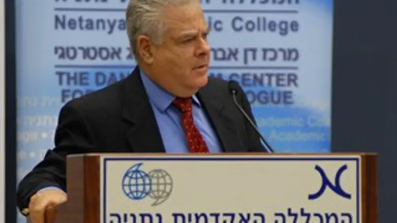 ד"ר אפרים סנה