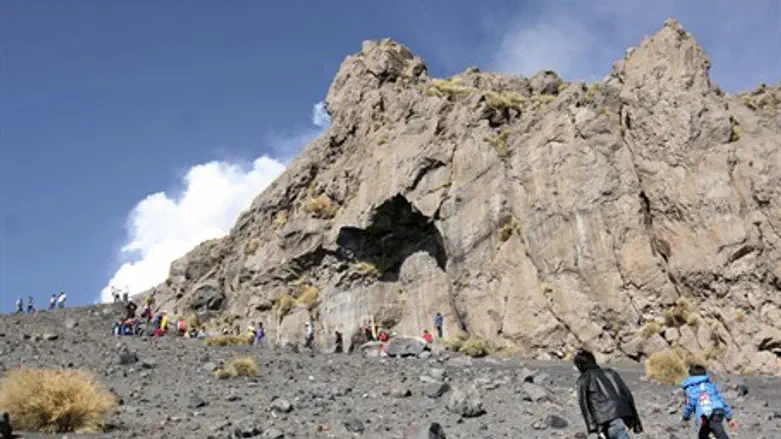 Mountain climbing (illustrative)
