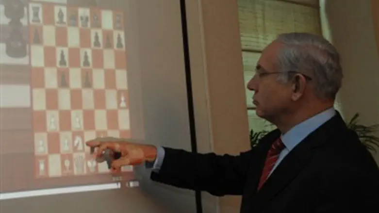 Chessman Netanyahu checks everyhone