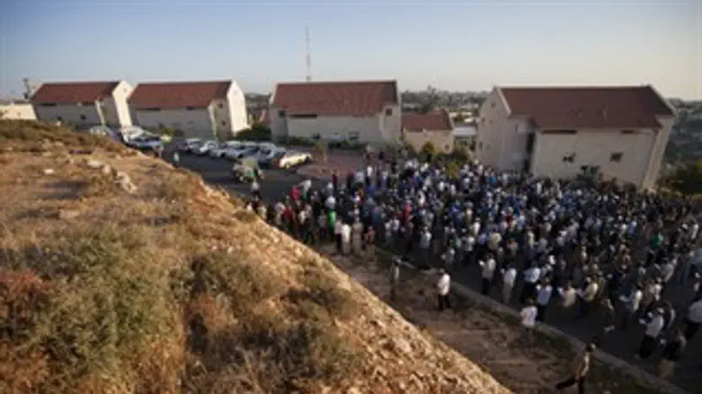 צועדים בשכונת האולפנה