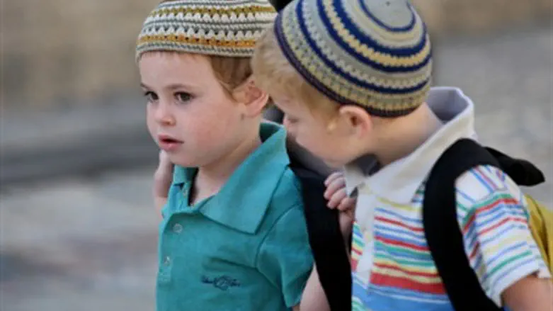 Religious boys (file)