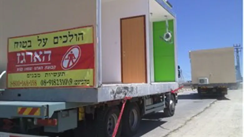 הקראווילות בכניסה לחטמ"ר בנימין