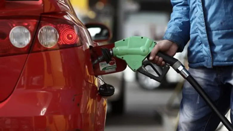 Бензин дешевеет
