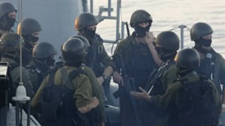 חיילי שייטת 13