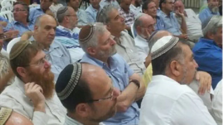 כינוס חירום בעופרה