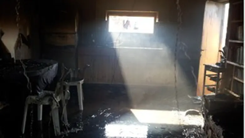 הבית השרוף בחוות גלעד