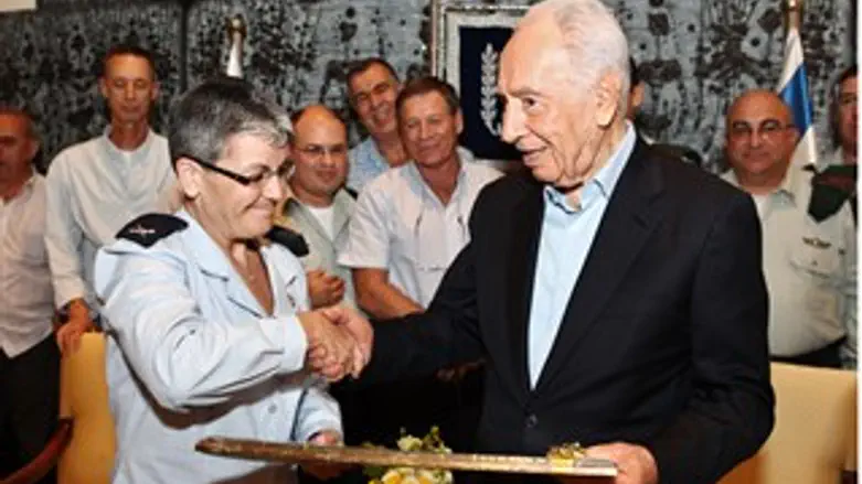 פרס והצנזורית הראשית