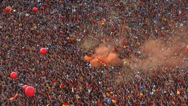European soccer fans (illustration)