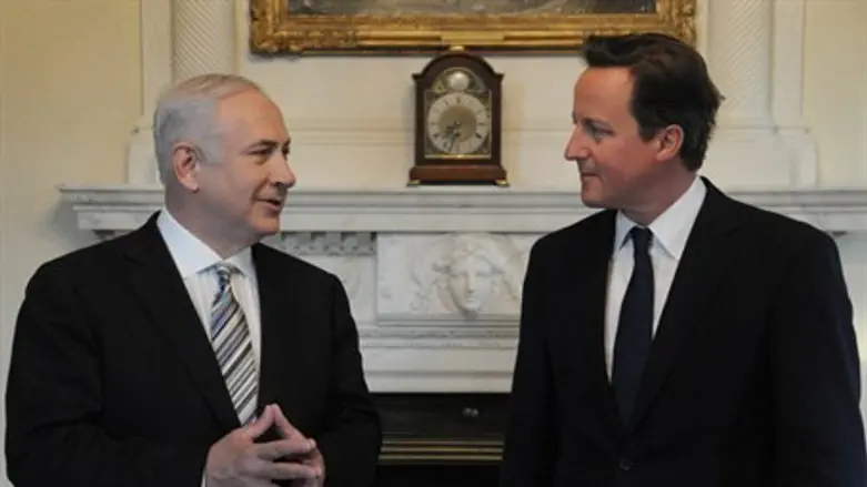 Netanyahu and Cameron (archive)