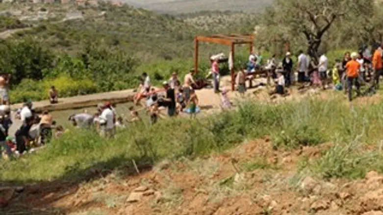 מטיילים בגוש עציון