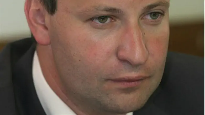 Стас Мисежников