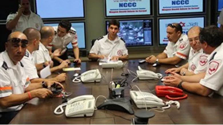 ישיבת צוות לפני הטיסה