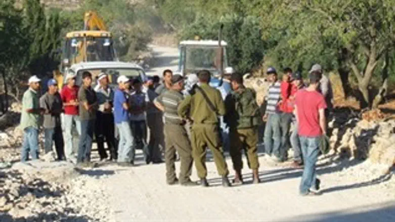 בחסות המנהל האזרחי