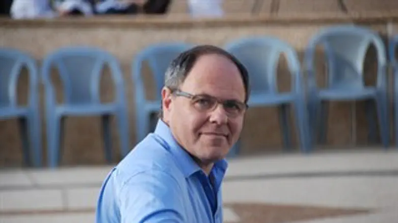 ההתנחלויות הן הפתרון. דיין