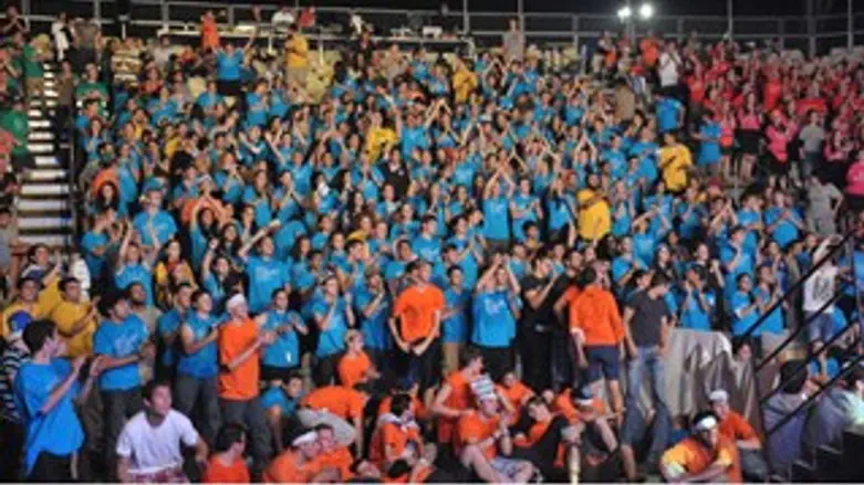 בני הנוער באירוע