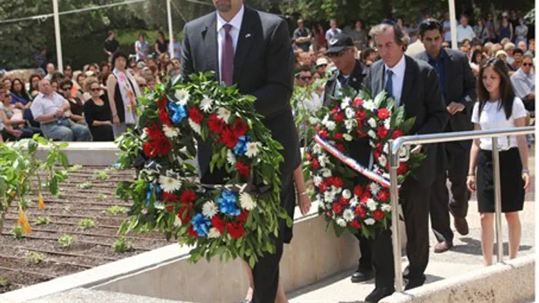 Ambassadors Daniel Shapiro, Christope Bigot a