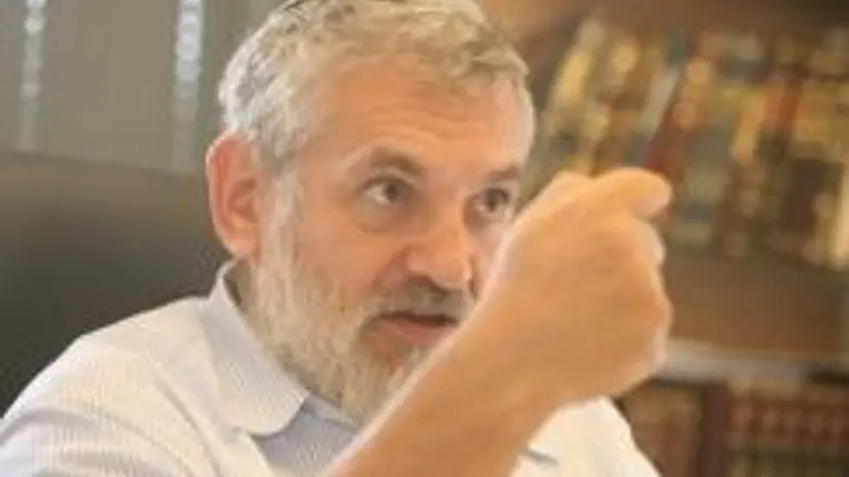 להביא פתרון. אלון