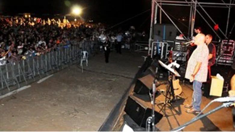 חגיגת הזמר קטיף השבוע